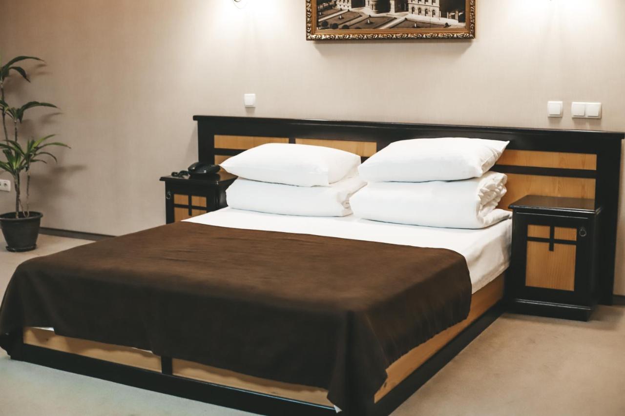 Georg Palace Hotel Çernivtsi Dış mekan fotoğraf