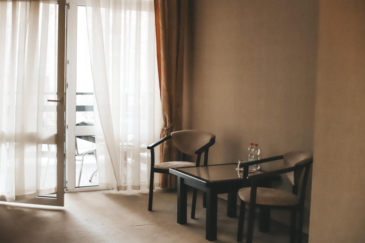 Georg Palace Hotel Çernivtsi Dış mekan fotoğraf