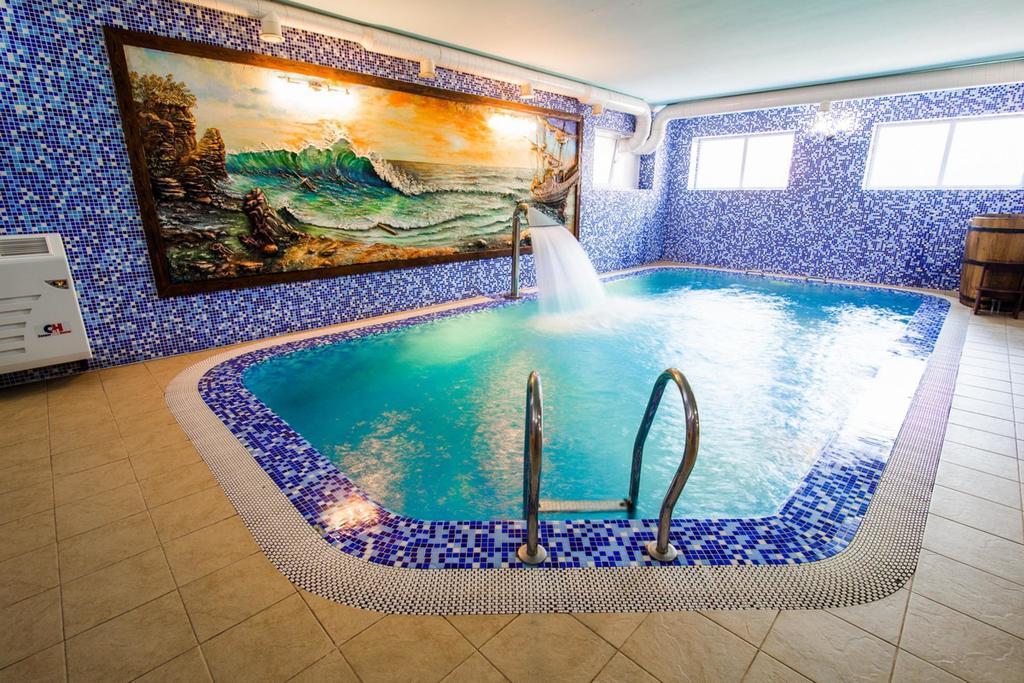 Georg Palace Hotel Çernivtsi Dış mekan fotoğraf